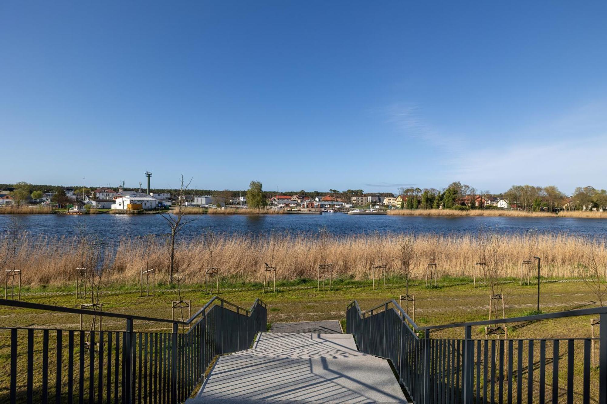 Wellness & Spa Resort Dziwnow Riverfront Apartments With Parking By Noclegi Renters Exterior photo